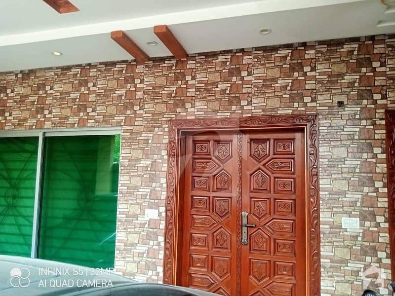 جوہر ٹاؤن فیز 2 جوہر ٹاؤن لاہور میں 6 کمروں کا 6 مرلہ مکان 1.5 کروڑ میں برائے فروخت۔