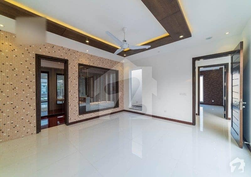 1 Kanal Upper Portion For Rent In Phase 4 With Separate Gate