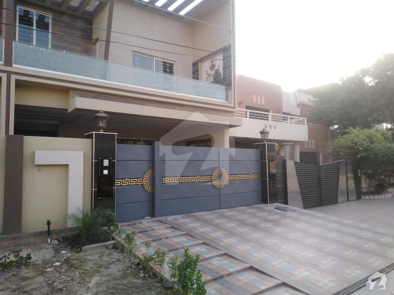 Johar Town House Sized 2250  Square Feet Is Available