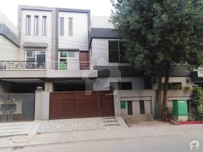 بحریہ ٹاؤن رفیع بلاک بحریہ ٹاؤن سیکٹر ای بحریہ ٹاؤن لاہور میں 3 کمروں کا 5 مرلہ مکان 1.2 کروڑ میں برائے فروخت۔ بحریہ ٹاؤن رفیع بلاک بحریہ ٹاؤن سیکٹر ای بحریہ ٹاؤن لاہور میں 3 کمروں کا 5 مرلہ مکان 1.2 کروڑ میں برائے فروخت۔