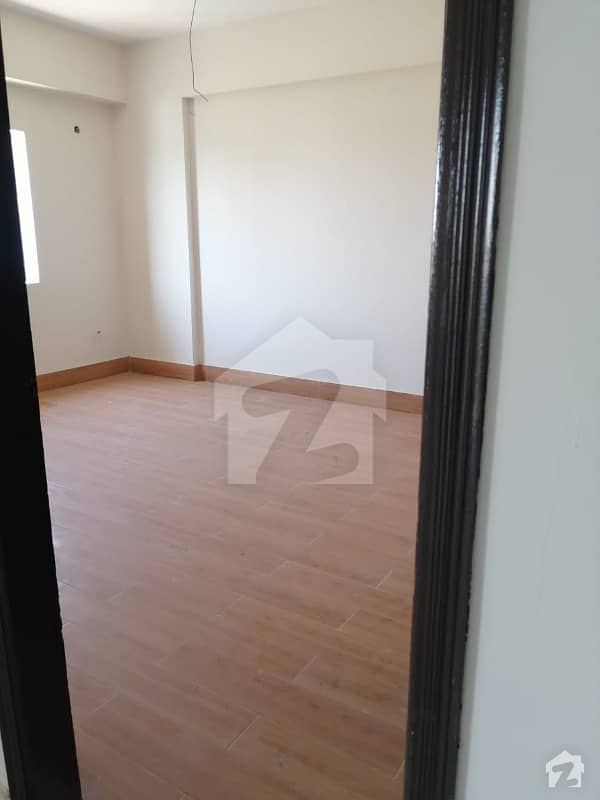 Jinnah Avenue 1100  Square Feet Flat Up For Rent