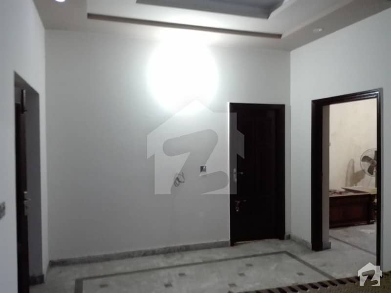 1125  Square Feet House Is Available In Umer Din Town