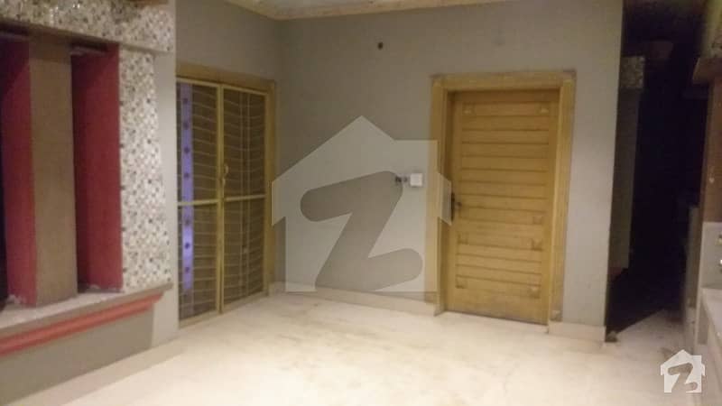 الرحمان گارڈن فیز 2 الرحمان گارڈن لاہور میں 2 کمروں کا 10 مرلہ بالائی پورشن 25 ہزار میں کرایہ پر دستیاب ہے۔
