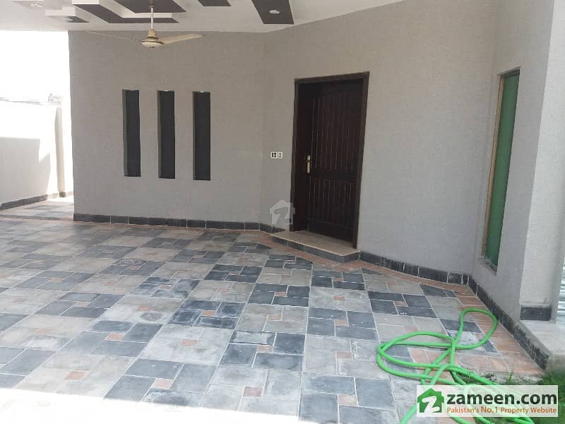 14 Marla Brand New Single Storey House For Sale
