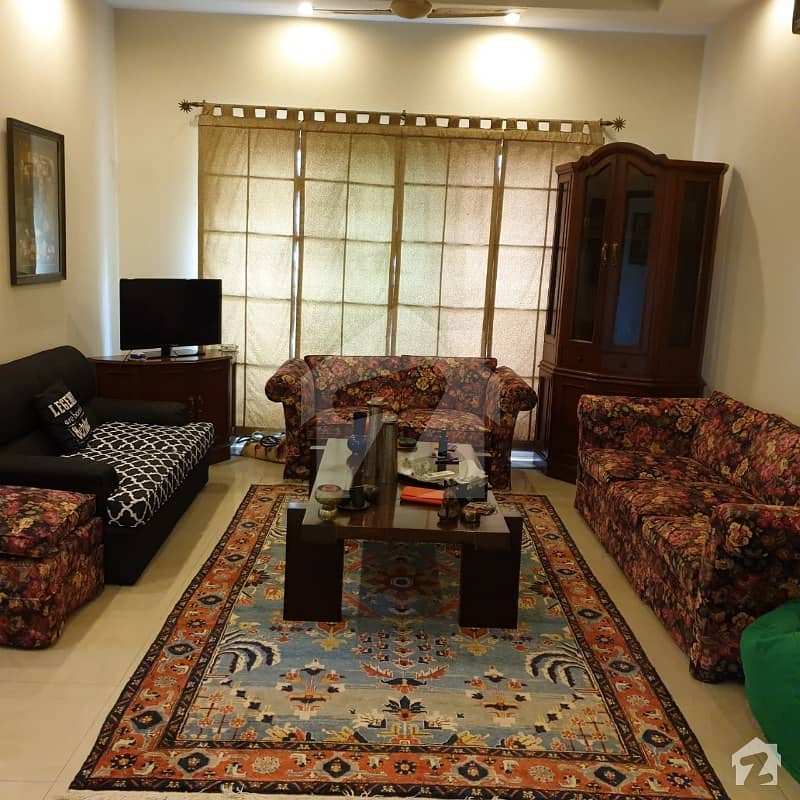 ڈی ایچ اے فیز 3 - بلاک ڈبلیو فیز 3 ڈیفنس (ڈی ایچ اے) لاہور میں 5 کمروں کا 1 کنال مکان 4.25 کروڑ میں برائے فروخت۔