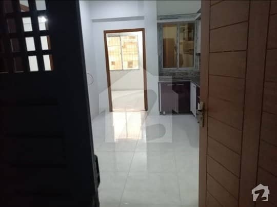 800  Square Feet Flat For Sale In Tariq Road