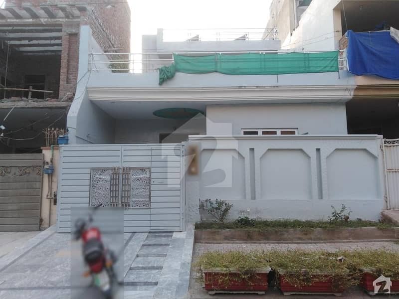 مرغزار آفیسرز کالونی لاہور میں 3 کمروں کا 5 مرلہ مکان 1.2 کروڑ میں برائے فروخت۔