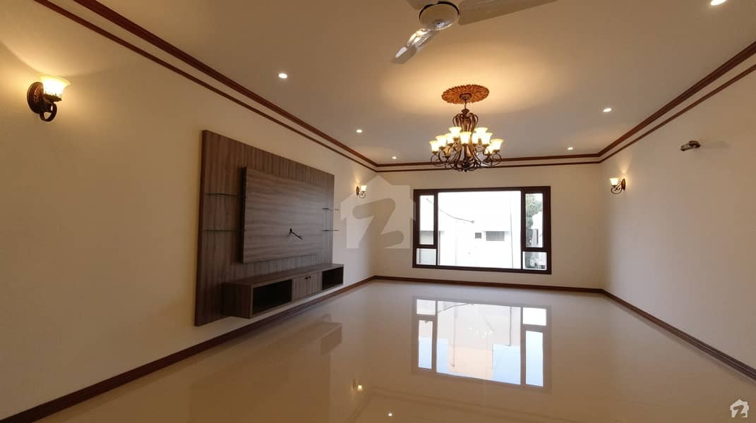 9000  Square Feet House Is Available For Sale