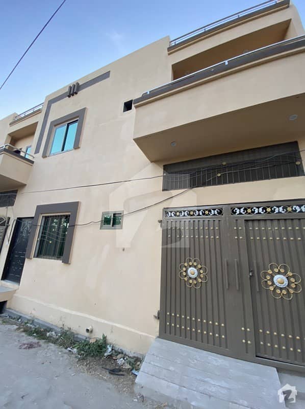 House Of 675  Square Feet Available In Adalat Garh