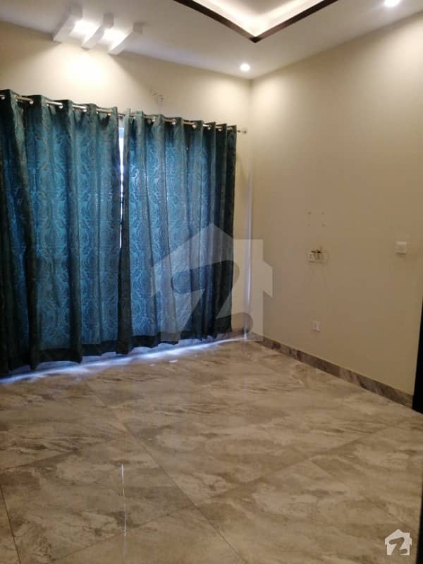 Dha Phase 5 Lower Portion For Rent 2 Bad Very Very Beautiful Location For Cheap Rant