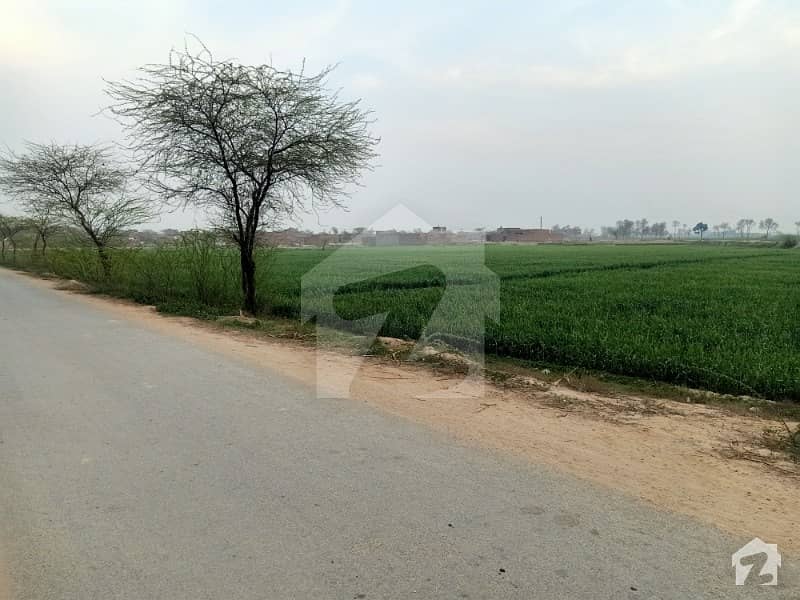 3.5 Kanal Hot Commercial Plot For Sale Just 200 Meter From Wapda City Fsd