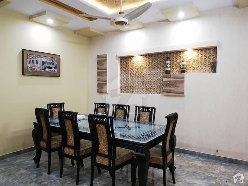 House Of 1 Kanal Available In DC Colony
