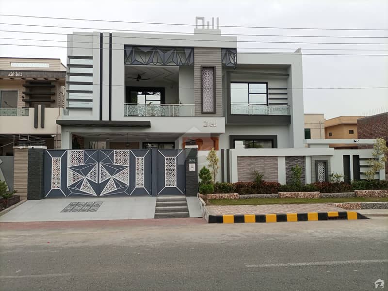 1 Kanal House In Stunning DC Colony Is Available For Sale