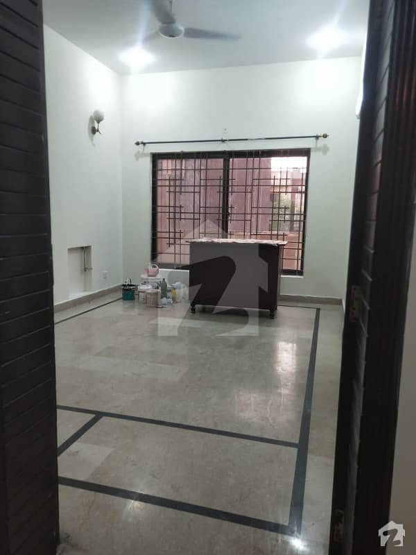 30x60 Upper Portion For Rent In G-13