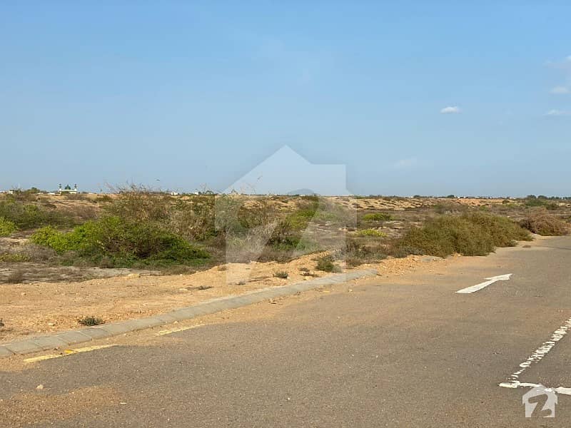 Dha Defence Commercial Plot Sized 200  Square Yd Is Available