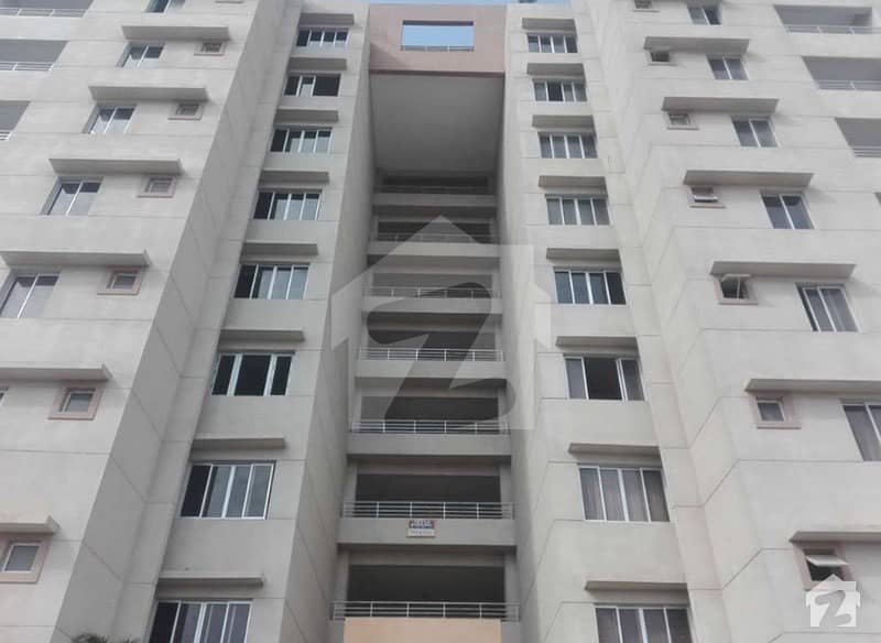 نیول ہاؤسنگ سکیم کراچی میں 4 کمروں کا 5 مرلہ فلیٹ 70 لاکھ میں برائے فروخت۔