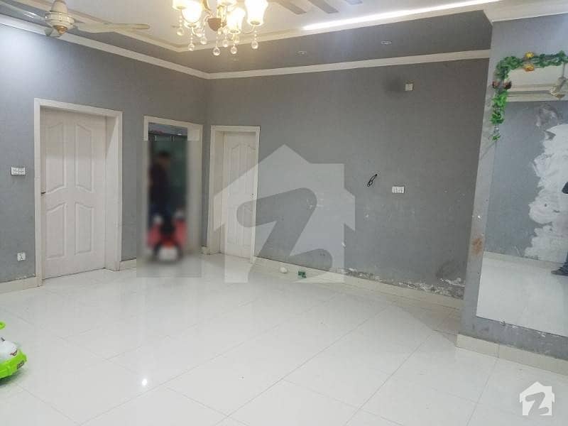 1800  Square Feet Spacious House Is Available In Walayat Colony For Rent