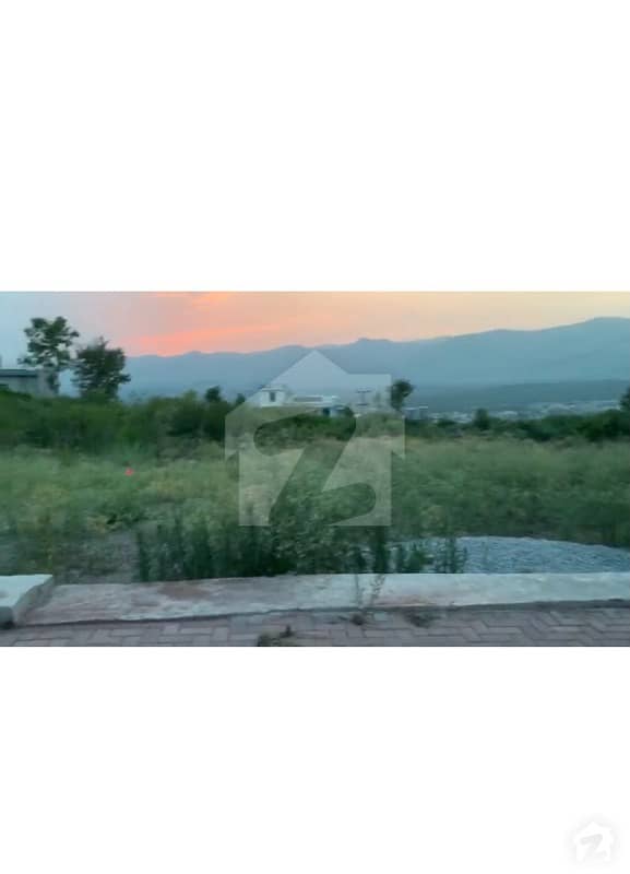 18000  Square Feet Residential Plot In Central Bani Gala For Sale