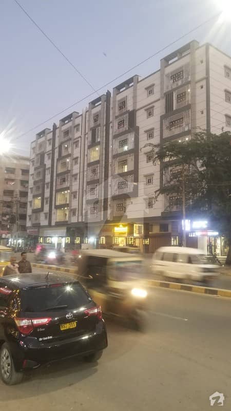 900  Square Feet Flat In Central Nishtar Road (Lawrence Road) For Sale