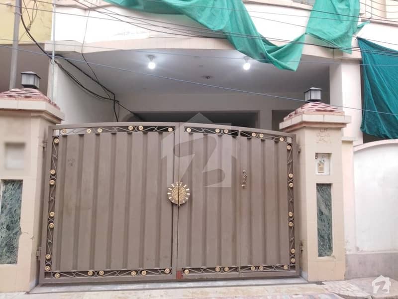 کیولری ایکسٹینشن لاہور میں 4 کمروں کا 12 مرلہ مکان 2.2 کروڑ میں برائے فروخت۔ کیولری ایکسٹینشن لاہور میں 4 کمروں کا 12 مرلہ مکان 2.2 کروڑ میں برائے فروخت۔