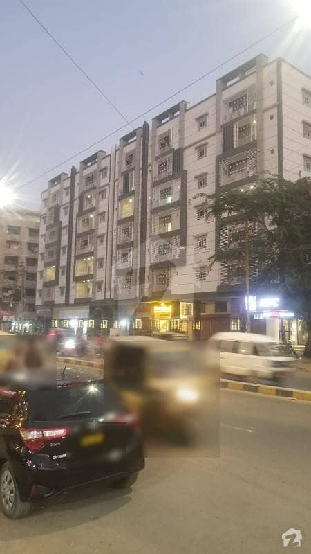 نشتر روڈ (لارنس روڈ) کراچی میں 4 کمروں کا 10 مرلہ فلیٹ 3.2 کروڑ میں برائے فروخت۔