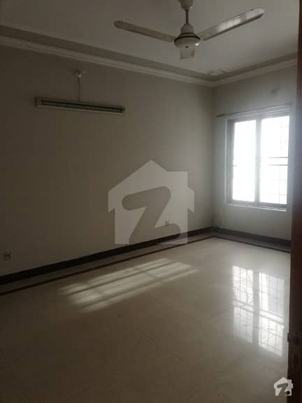 1 Kanal Upper Portion For Rent