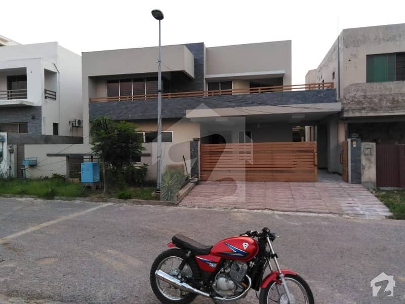One Kanal House For Sale