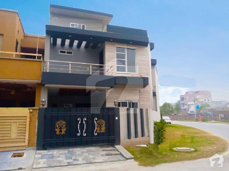 Corner Location 6 Marla Marla Luxury House No 92 Block C Available For Sale In Bankars Avenue Cooperative Housing Society Lahore