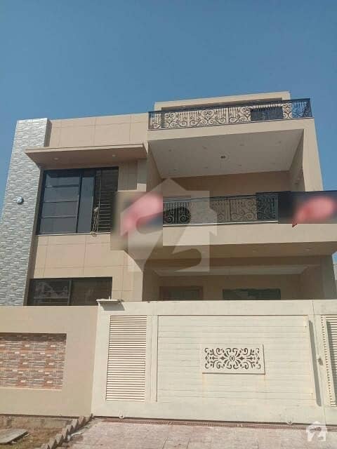 2100  Square Feet House In D-17 Is Best Option