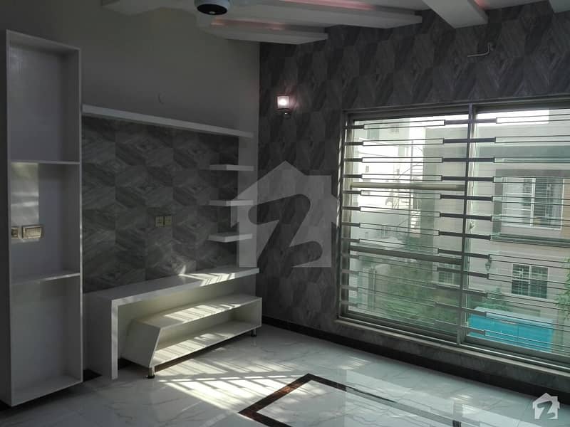 House In Bahria Town For Rent