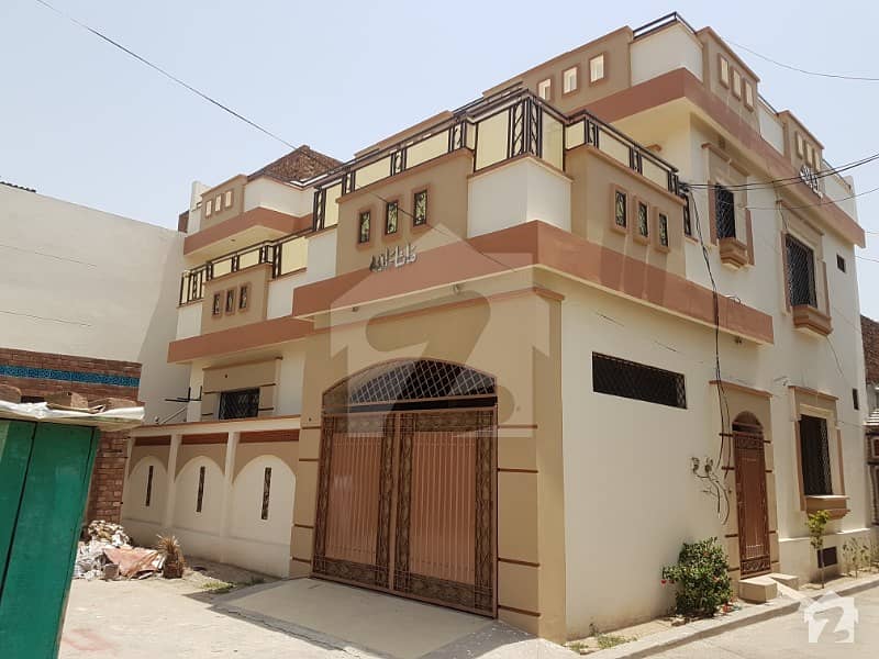 احمد آباد فیصل آباد میں 6 کمروں کا 7 مرلہ مکان 1.75 کروڑ میں برائے فروخت۔