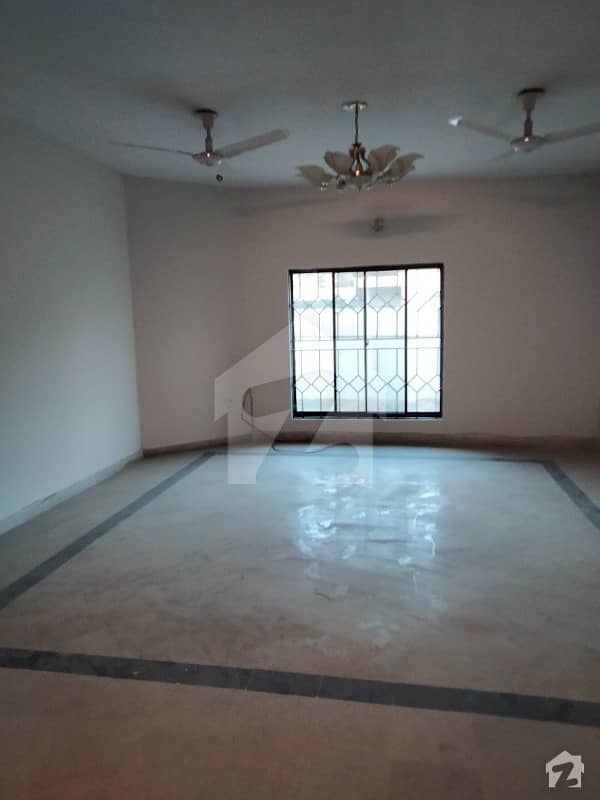 فالکن کمپلیکس فیصل کراچی میں 6 کمروں کا 1 کنال مکان 14.5 کروڑ میں برائے فروخت۔