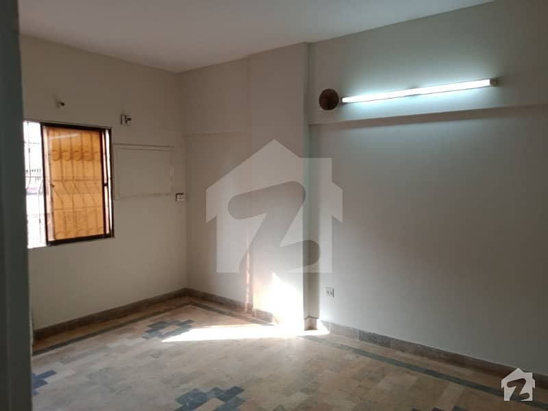 2 Bed Drawing Dining Flat At Nazimabad 3 Well Maintained