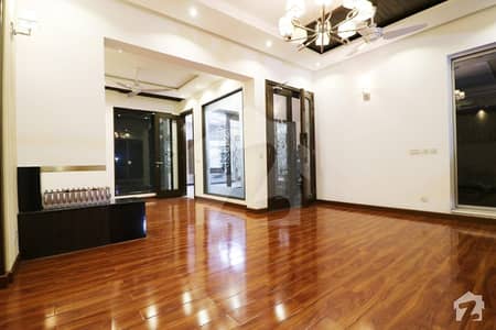 DEFENCE 10 MARLA FULL BASEMENT BUNGALOW IDEAL LOCATION REASONABLE PRICE DEFENCE 10 MARLA FULL BASEMENT BUNGALOW IDEAL LOCATION REASONABLE PRICE