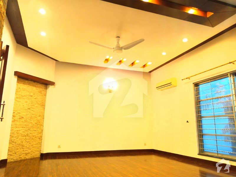 1 Kanal Luxurious House Available For Rent In Phase 2