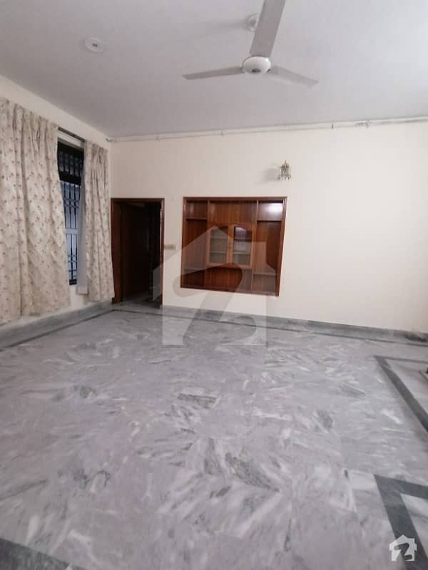 مین بلیوارڈ ڈی ایچ اے ڈیفینس ڈی ایچ اے ڈیفینس لاہور میں 3 کمروں کا 8 مرلہ مکان 60 ہزار میں کرایہ پر دستیاب ہے۔