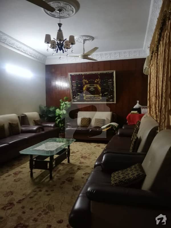 Gulshan E Iqbal 200 Sq Yard Triple Storey West Open House Is Available For Sale