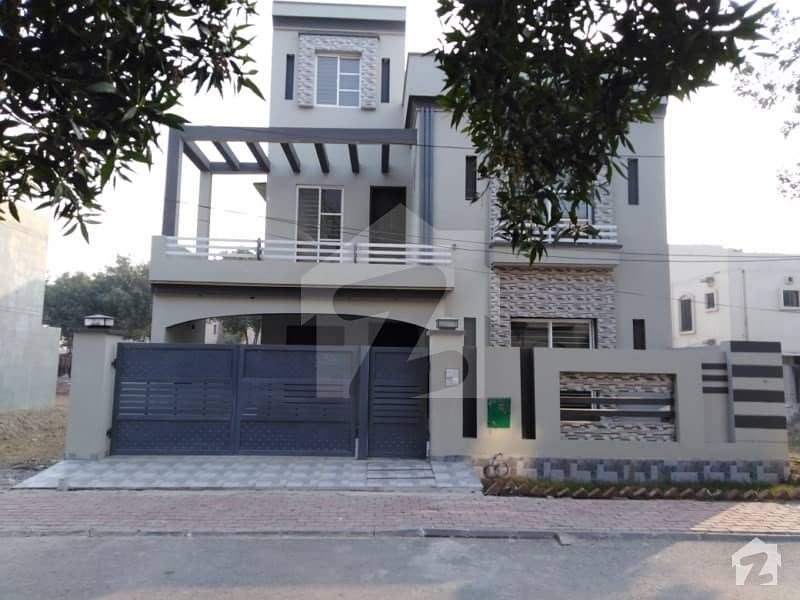 10 Marla House Is Available In Bahria Town