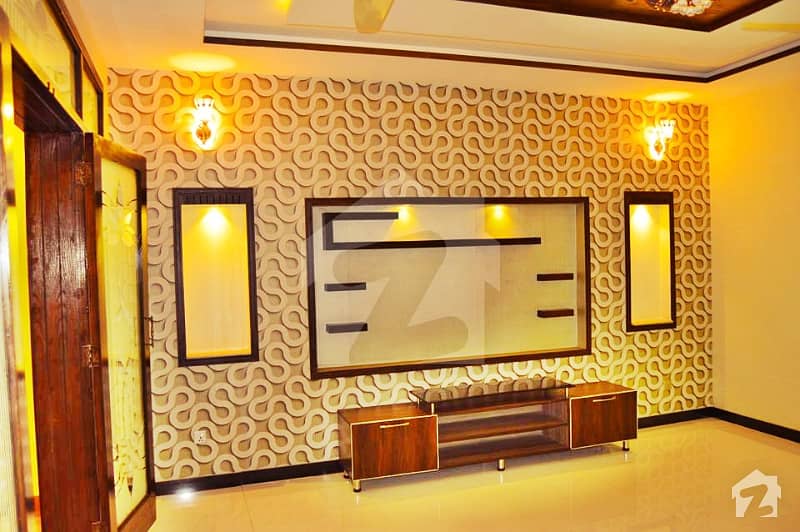 بحریہ ٹاؤن جاسمین بلاک بحریہ ٹاؤن سیکٹر سی بحریہ ٹاؤن لاہور میں 5 کمروں کا 10 مرلہ مکان 2.1 کروڑ میں برائے فروخت۔