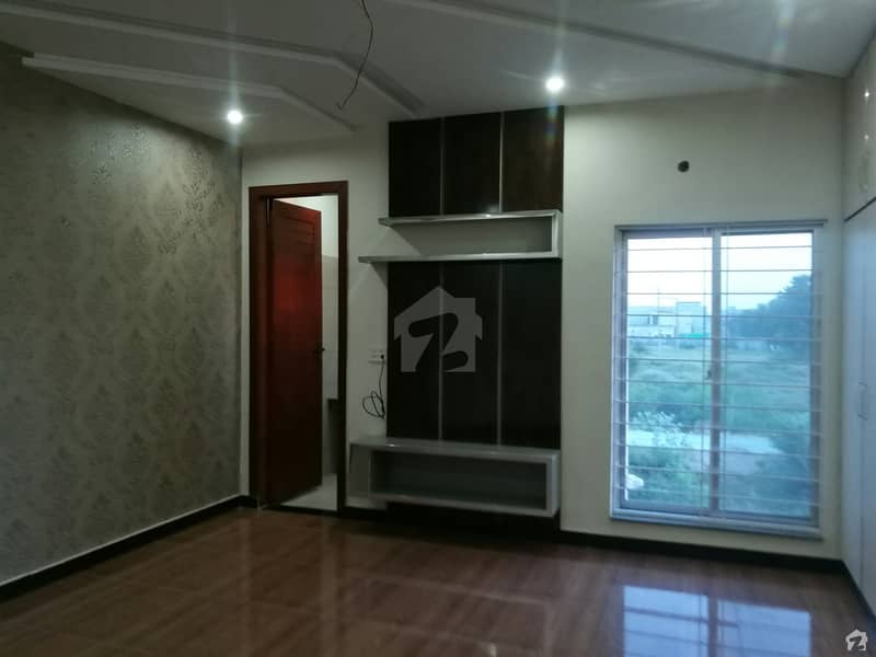 نشیمنِ اقبال فیز 2 نشیمنِ اقبال لاہور میں 5 کمروں کا 10 مرلہ مکان 1.9 کروڑ میں برائے فروخت۔
