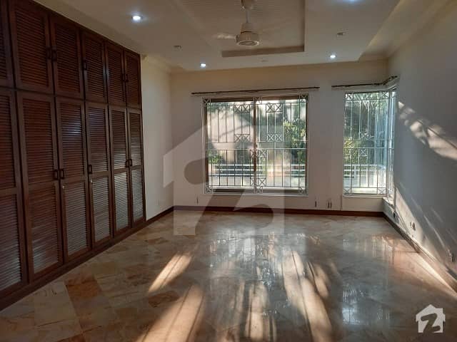 Luxury independent portion on prime location available for rent in Islamabad