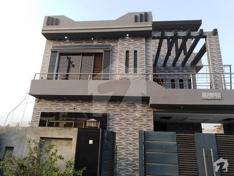 House In Central Park Housing Scheme For Rent