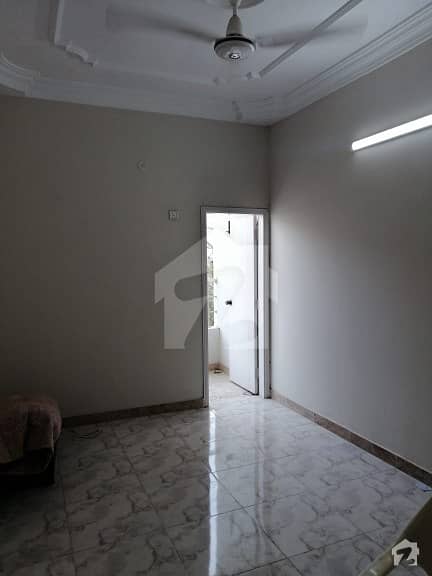125  Square Feet Lower 4th Floor With Roof Portion For Rent In Nazimabad