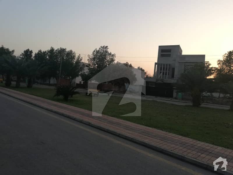 Super Hot Location 10 Marla Lda Approved Plot Near Park For Sale In Overseas B Block Bahria Town Lahore