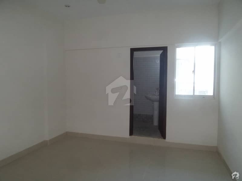 Flat In DHA Defence Sized 1400 Square Feet Is Available