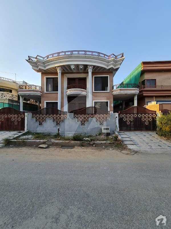 House For Sale In Sector F11  4