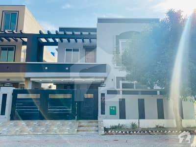 بحریہ ٹاؤن قائد بلاک بحریہ ٹاؤن سیکٹر ای بحریہ ٹاؤن لاہور میں 5 کمروں کا 10 مرلہ مکان 2.75 کروڑ میں برائے فروخت۔ بحریہ ٹاؤن قائد بلاک بحریہ ٹاؤن سیکٹر ای بحریہ ٹاؤن لاہور میں 5 کمروں کا 10 مرلہ مکان 2.75 کروڑ میں برائے فروخت۔