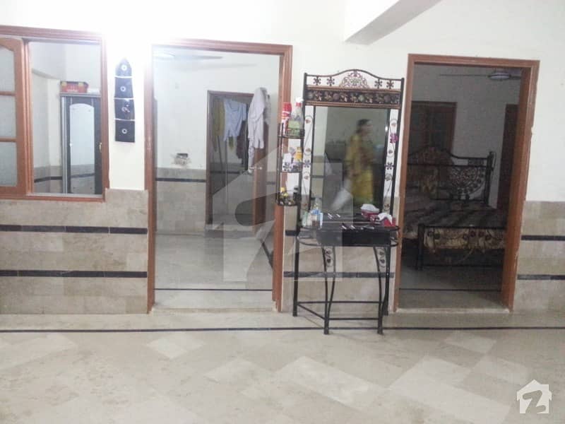 اعظم ٹاؤن کراچی میں 7 کمروں کا 6 مرلہ مکان 3 کروڑ میں برائے فروخت۔