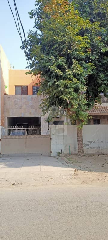 Noble Associates Offer A Beautiful House Of 10 Marla For Sale At Very Prime Location Of  Lahore