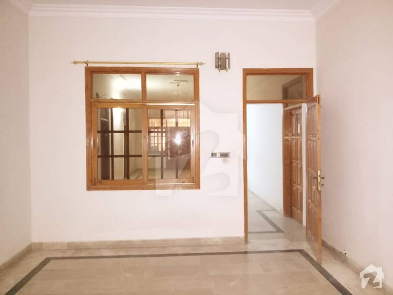 گلشنِ اقبال - بلاک 4اے گلشنِ اقبال گلشنِ اقبال ٹاؤن کراچی میں 7 کمروں کا 19 مرلہ مکان 5.75 کروڑ میں برائے فروخت۔